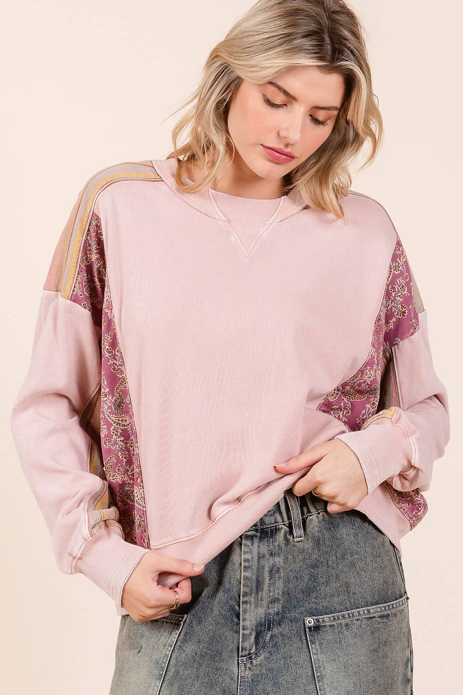 PATCHWORK PRINT MIX MINERAL WASH PULLOVER TOP