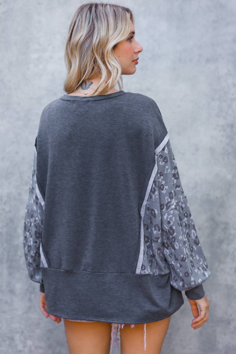 FRENCH TERRY LEOPARD LONG SLEEVE SLITS PULLOVER TOP