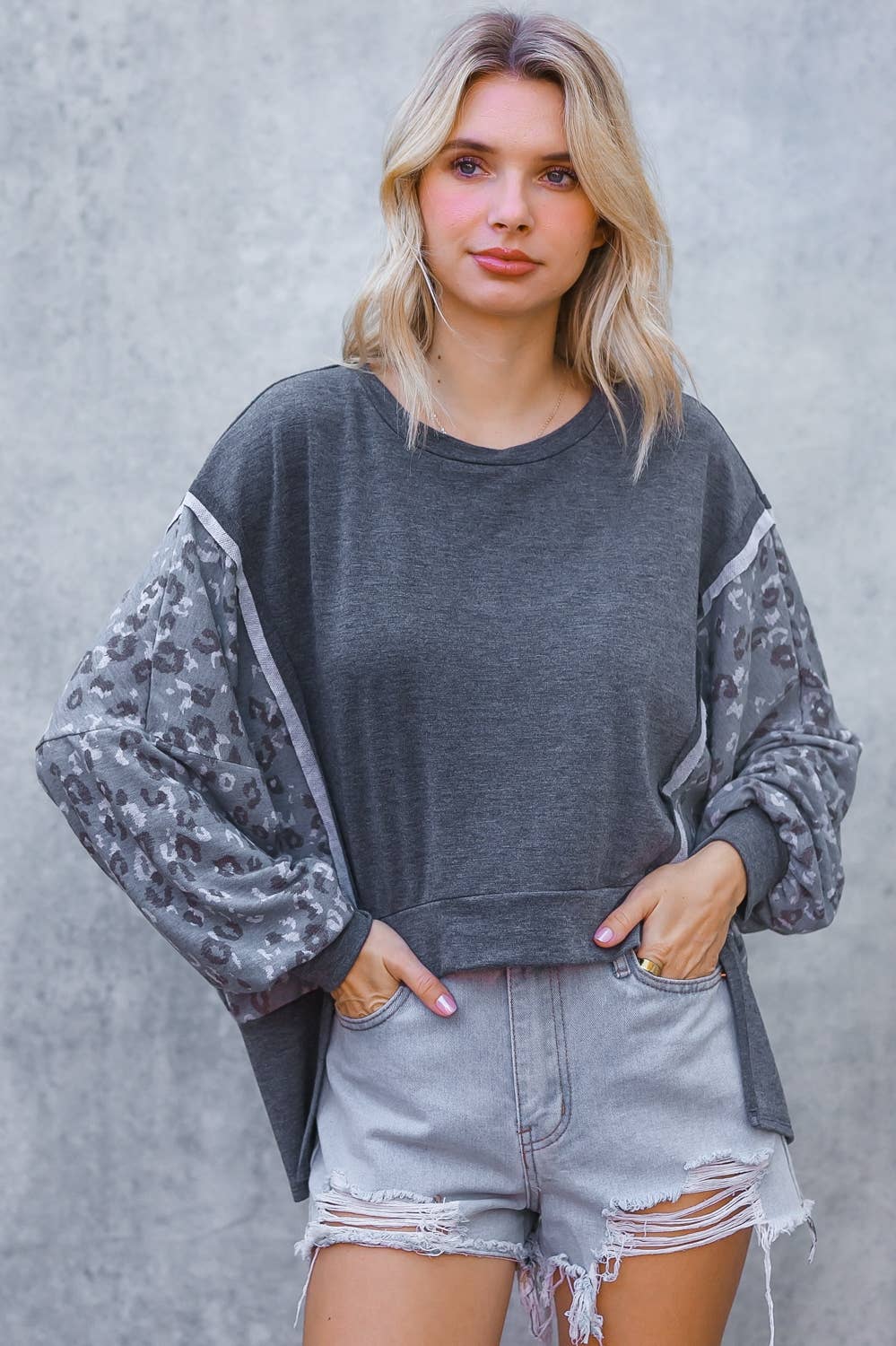 FRENCH TERRY LEOPARD LONG SLEEVE SLITS PULLOVER TOP