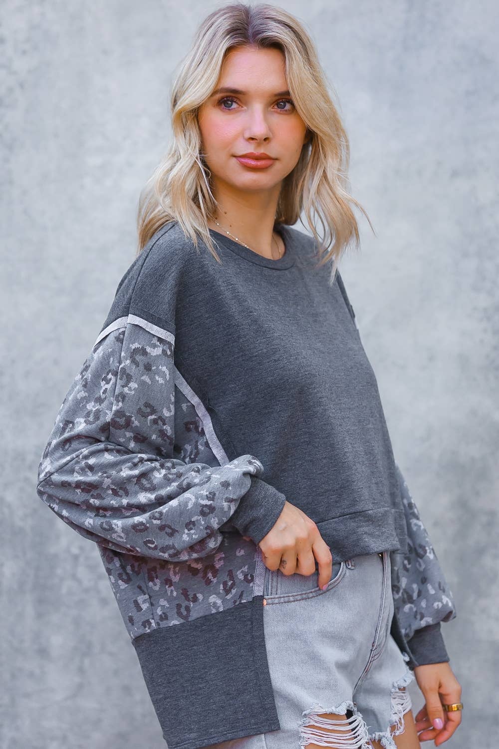 FRENCH TERRY LEOPARD LONG SLEEVE SLITS PULLOVER TOP