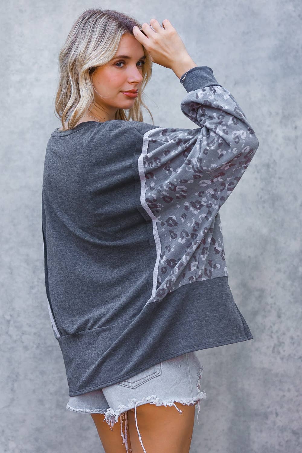 FRENCH TERRY LEOPARD LONG SLEEVE SLITS PULLOVER TOP