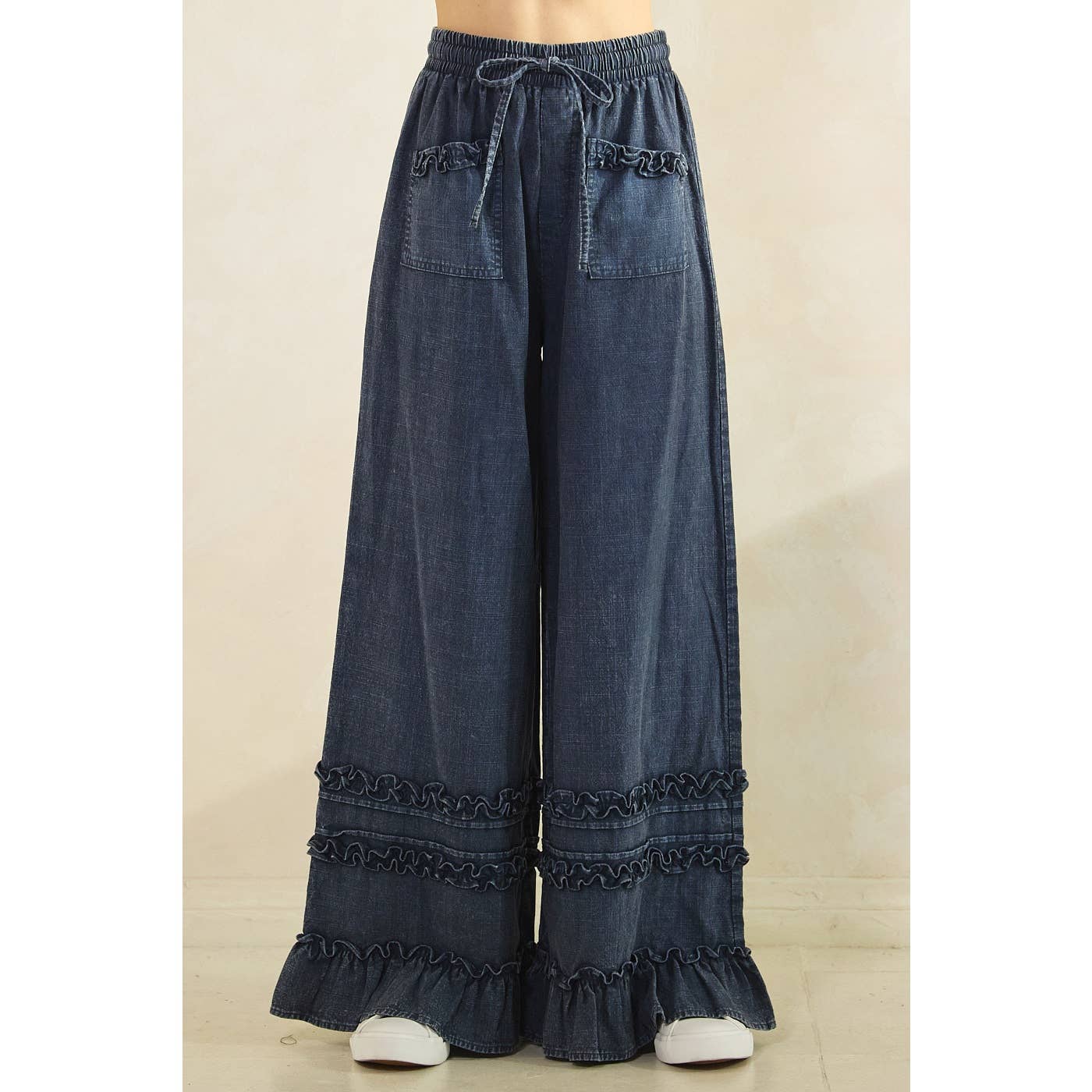 RUFFLE TRIM POCKET MINERAL WASH WIDE LEG PANTS: NEW BLUEBERRY