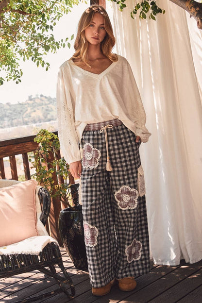 Wide Leg Gingham Pants: NAVY COMBO