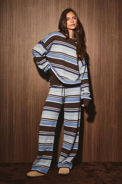 CREW NECK MULTI STRIPE SWEATER WITH WIDE LEG PANTS: BURGUNDY