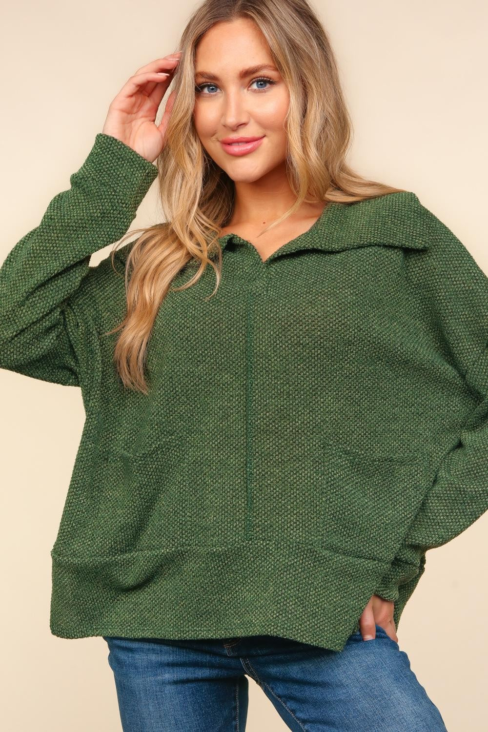 CHARCOAL COLLARED NOTCH NECK OVERSIZED TOP