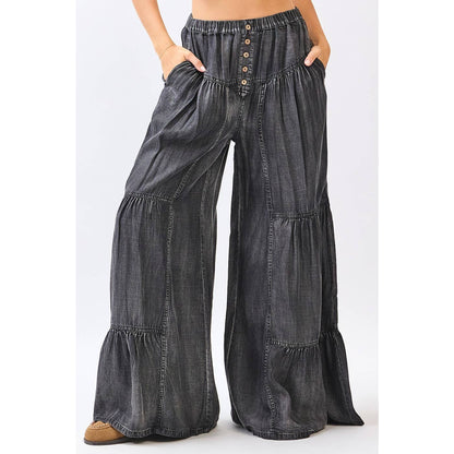 WASHED CHAMBRAY TIERED WIDE LEG BUTTON FRONT PANTS: BLACK