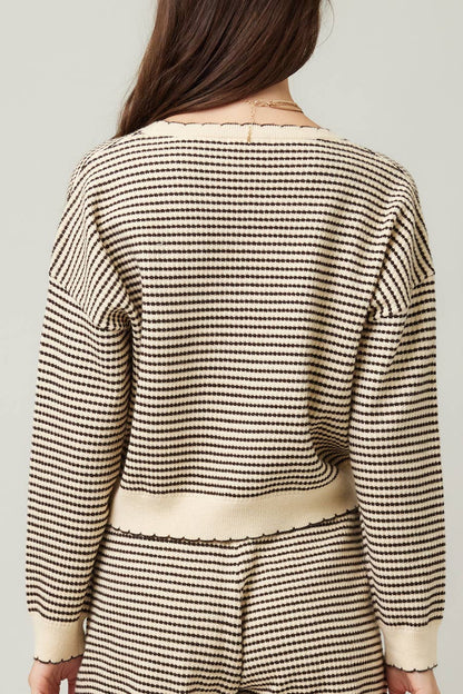 Lightweight Textured Knit Top: NATURAL/BROWN