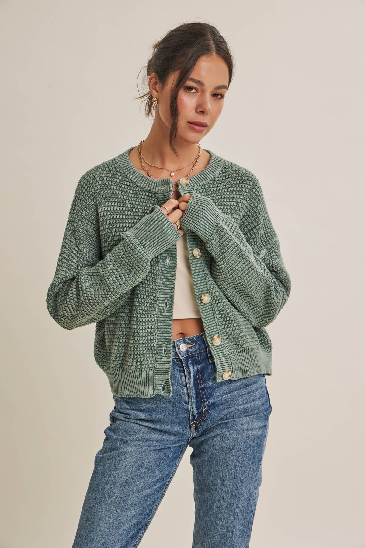 SEASONLESS MINERAL-WASHED COTTON WAFFLE BUTTON-DOWN CARDIGAN: DUSTY GREEN