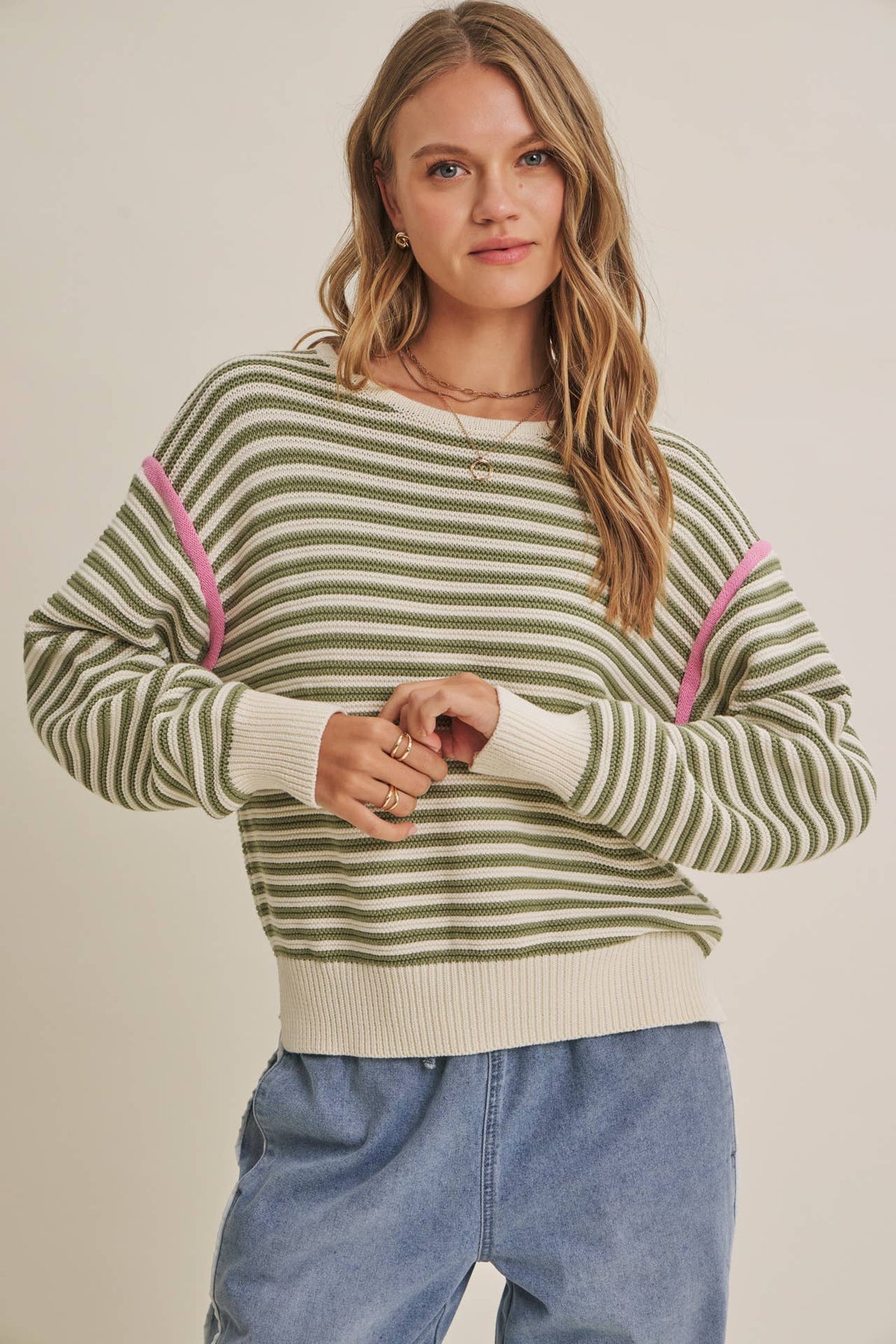 CRISP AIR COTTON SWEATER TOP WITH MODERN POP OF CONTRAST