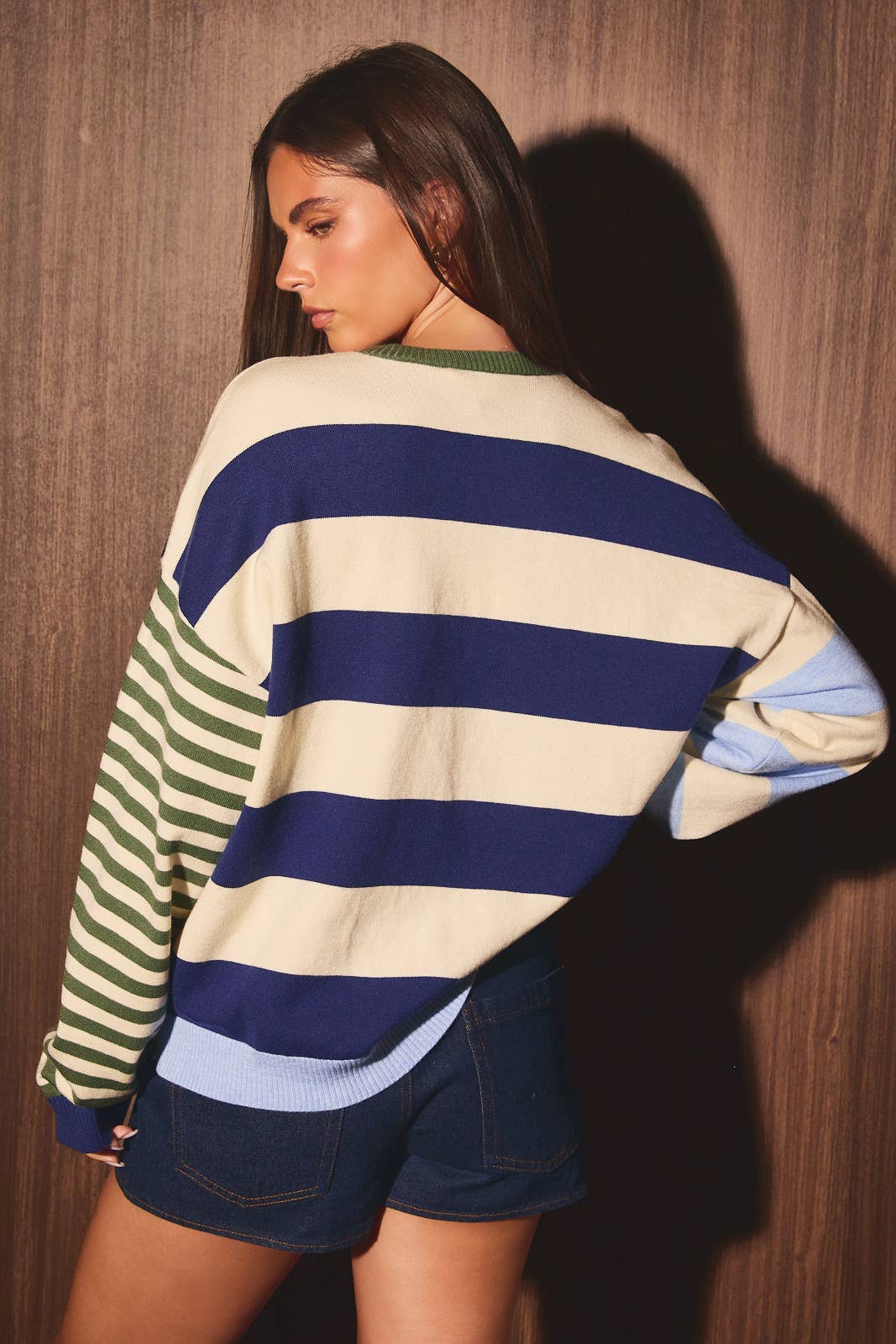 ROUND NECK LONG SLEEVE STRIPE SWEATER