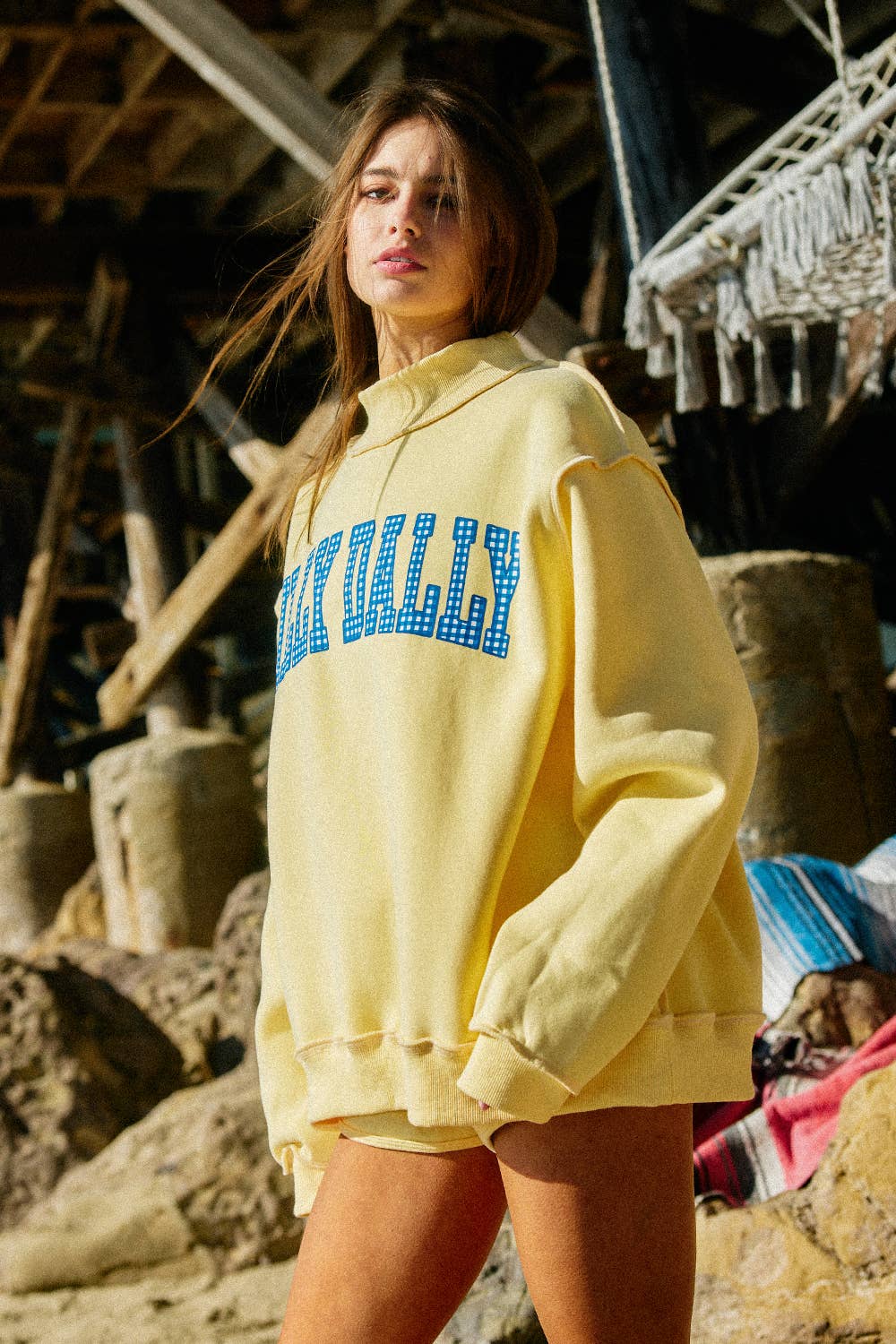 DILLY DALLY Reversible Mockneck Sweatshirt: Butter Yellow