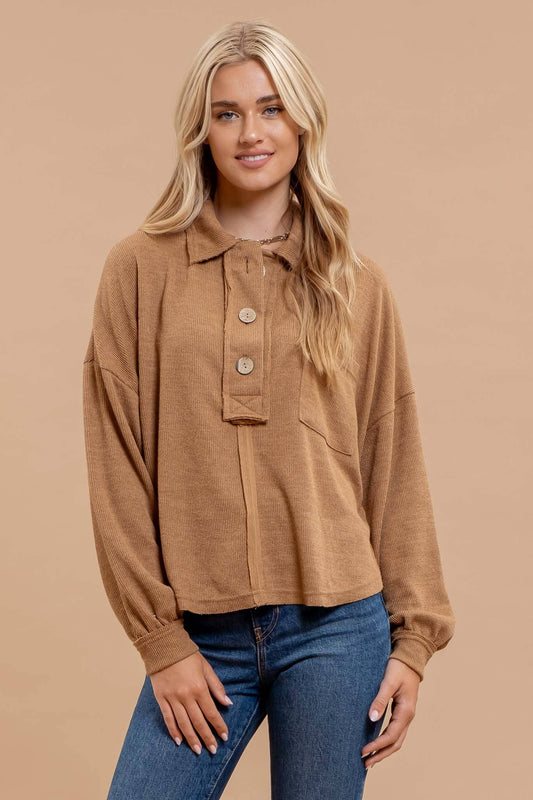 COLLARED RAW EDGE KNIT TOP: ALMOND