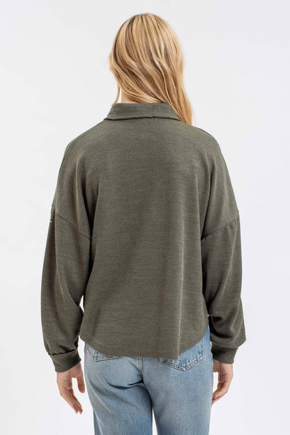 COLLARED RAW EDGE KNIT TOP