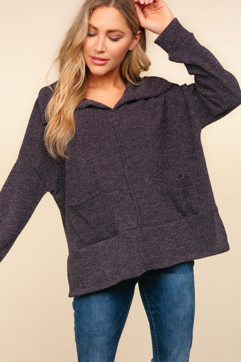 CHARCOAL COLLARED NOTCH NECK OVERSIZED TOP