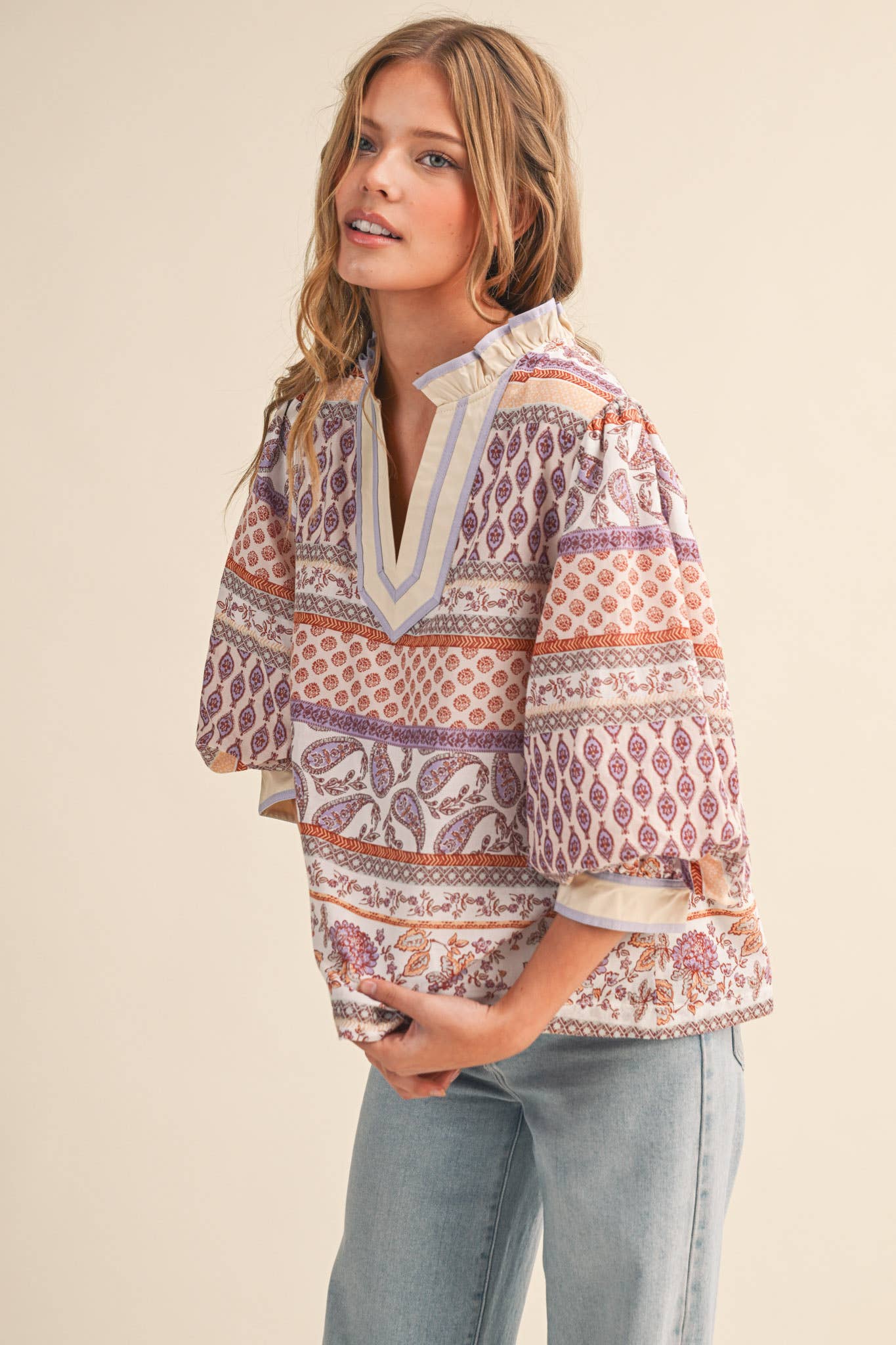 EXCLUSIVE PRINT BUBBLE SLEEVE V NECK