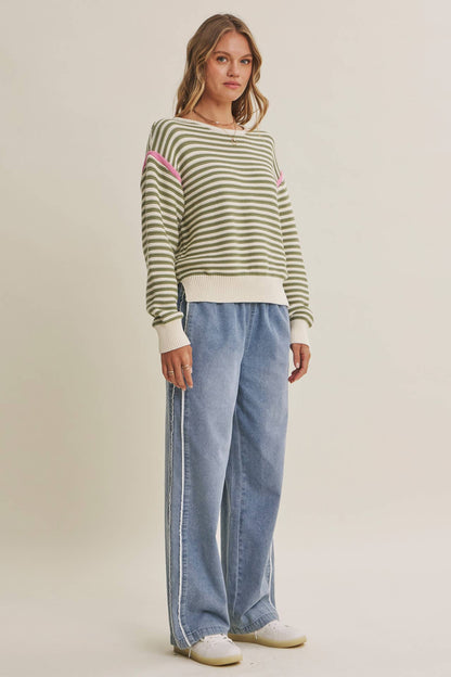 CRISP AIR COTTON SWEATER TOP WITH MODERN POP OF CONTRAST