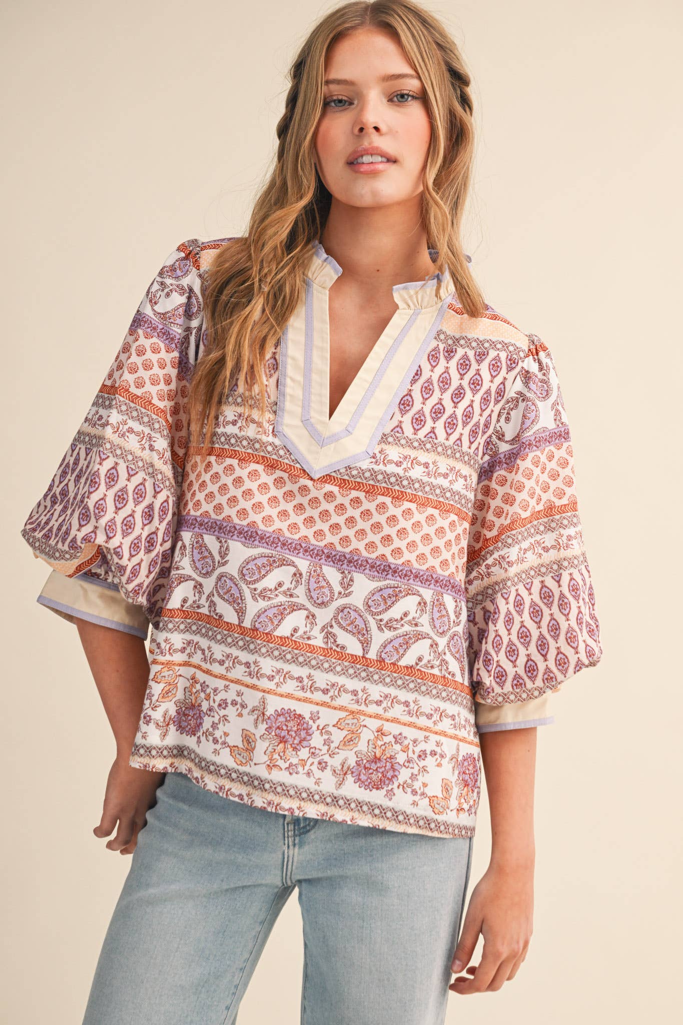 EXCLUSIVE PRINT BUBBLE SLEEVE V NECK