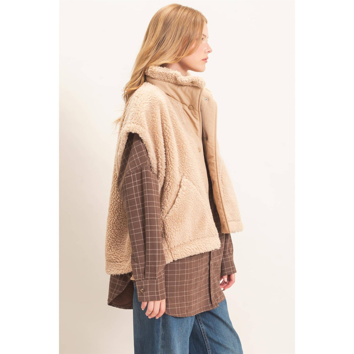 Sherpa Vest With Snap Closure: BEIGE