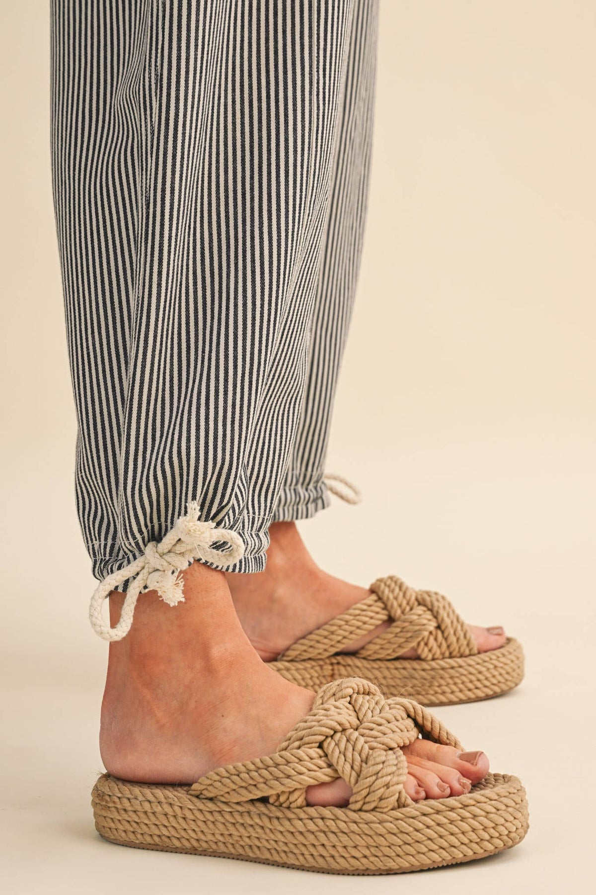 STRIPED PARACHUTE PANTS: DENIM STRIPE