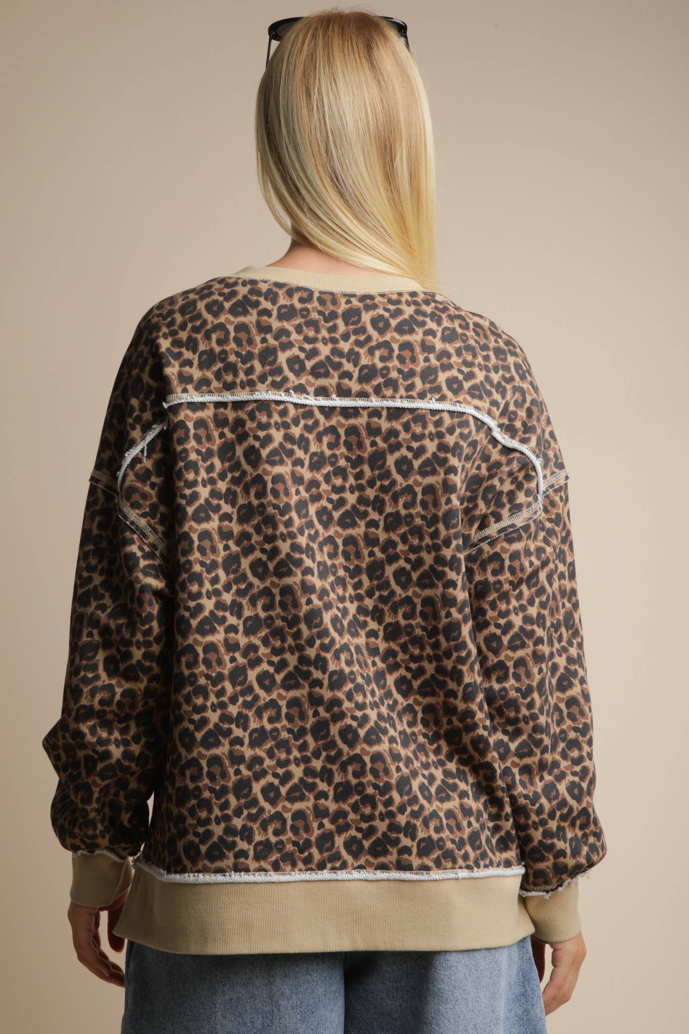 Leopard Printed Knit Casual Top