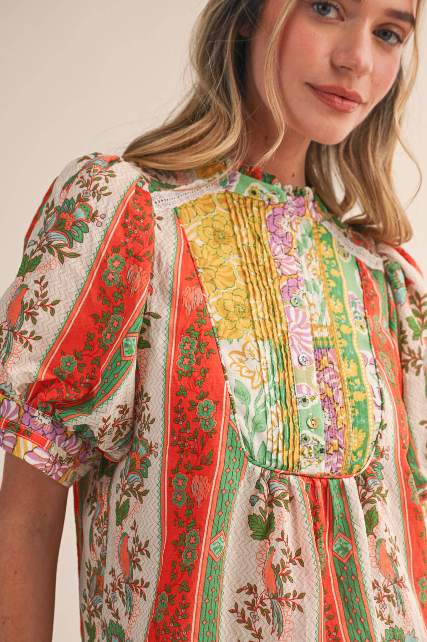BORDER PRINT PIN TUCK BIB TOP