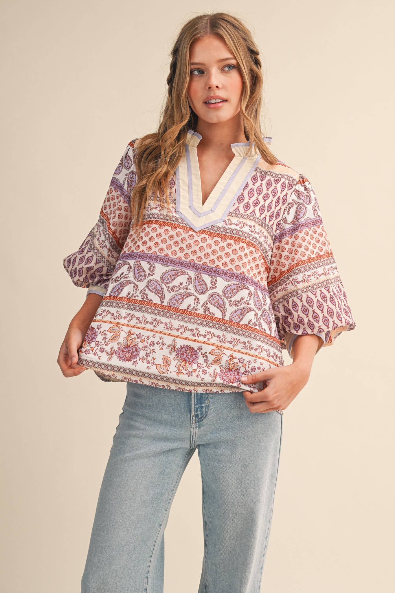 EXCLUSIVE PRINT BUBBLE SLEEVE V NECK