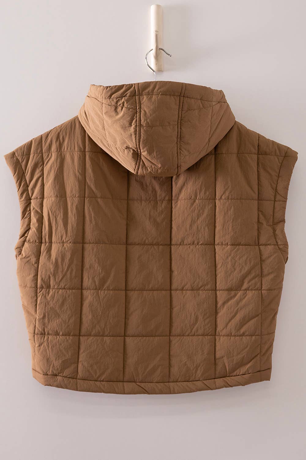 Quilted Hooded Puffer Vest: MOCHA