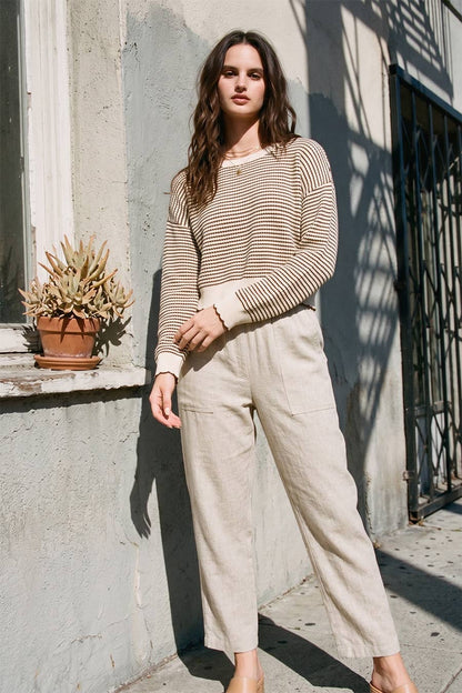 Lightweight Textured Knit Top: NATURAL/BROWN