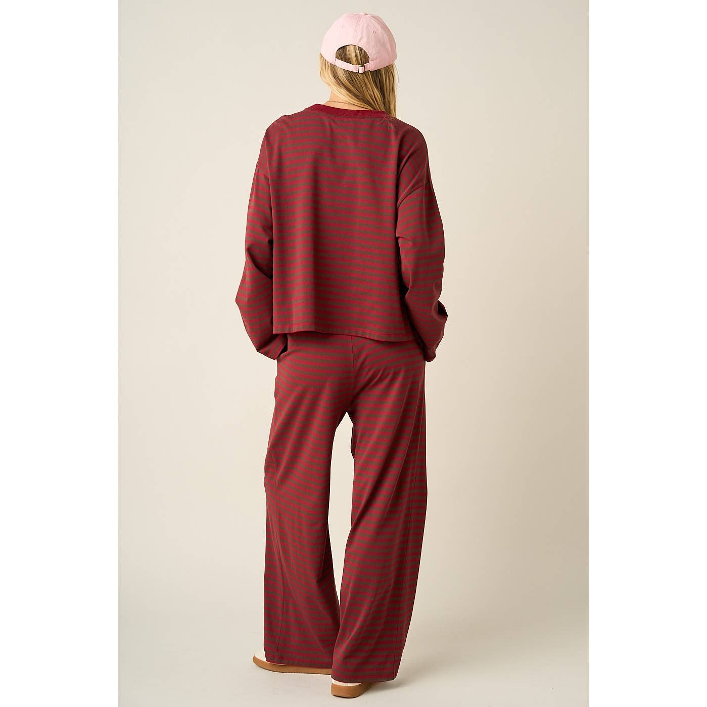STRIPED PRINT LOUNGE TOP AND PANTS SET: MAROON
