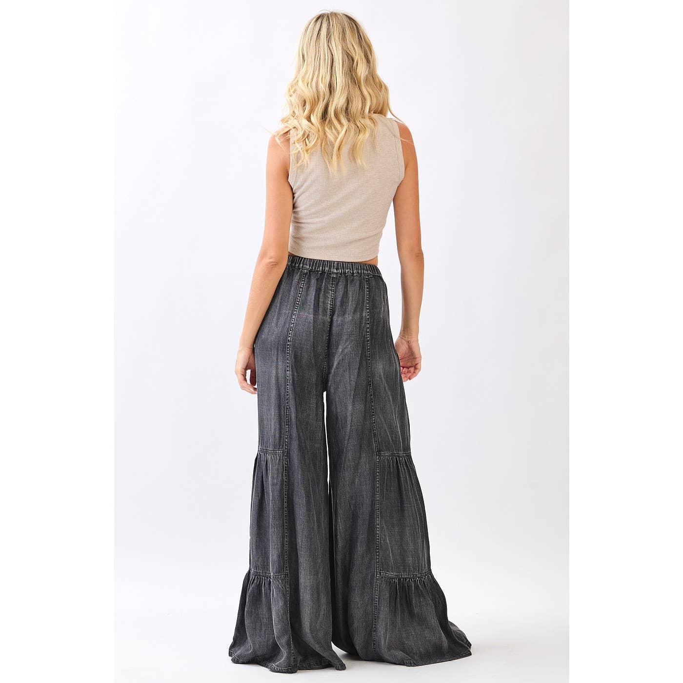 WASHED CHAMBRAY TIERED WIDE LEG BUTTON FRONT PANTS: BLACK