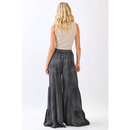 WASHED CHAMBRAY TIERED WIDE LEG BUTTON FRONT PANTS: BLACK