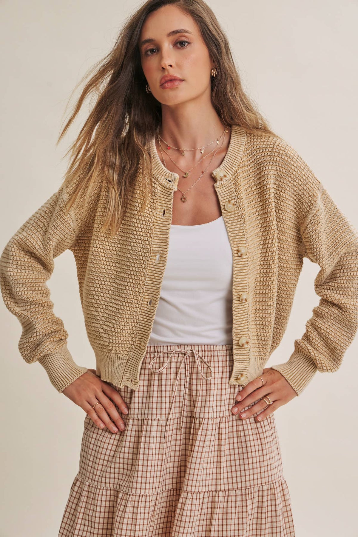SEASONLESS MINERAL-WASHED COTTON WAFFLE BUTTON-DOWN CARDIGAN: BEIGE