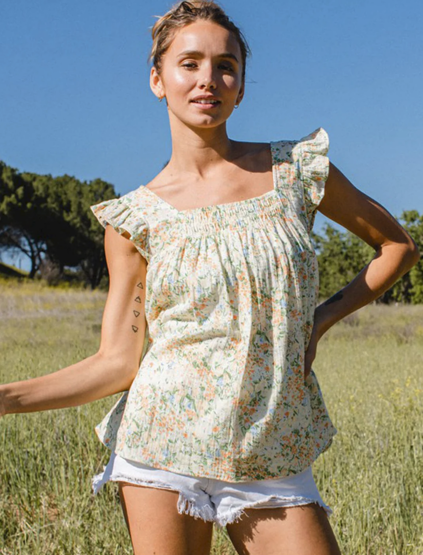 FLORAL SQUARE NECK TANK TOP -IVORY